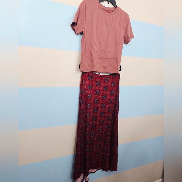 #11 - Outfit NWT Maxi Skirt & Fitted Top - Picture 2 of 2